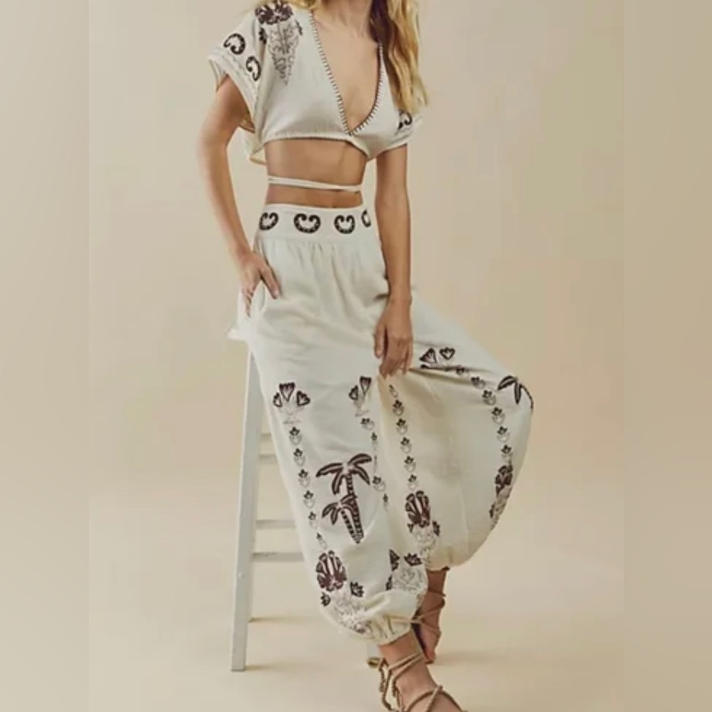 Free People Kai Embroidered Set NWOT Size S - Picture 2 of 12